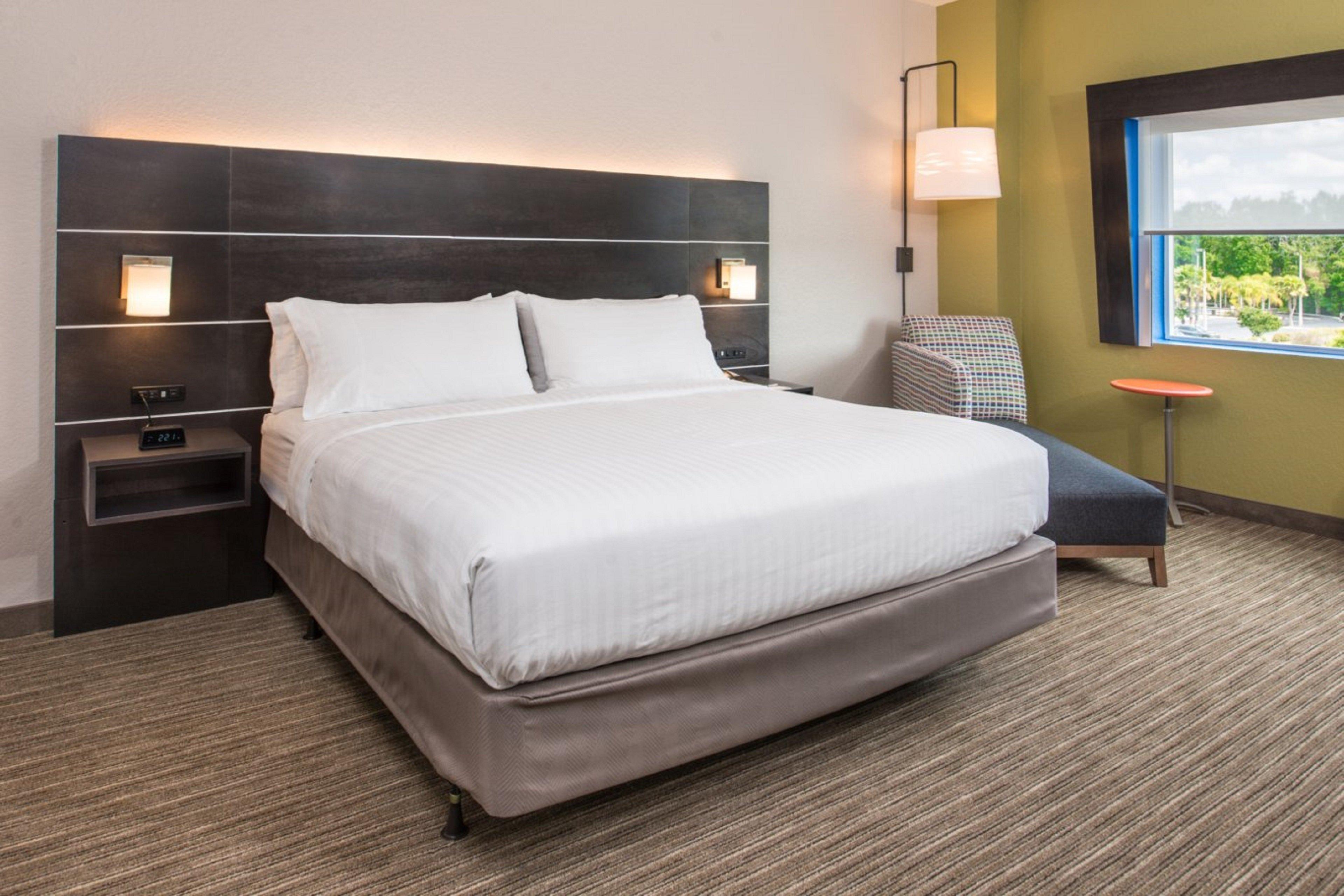 Express & - Tampa North - By Ihg
