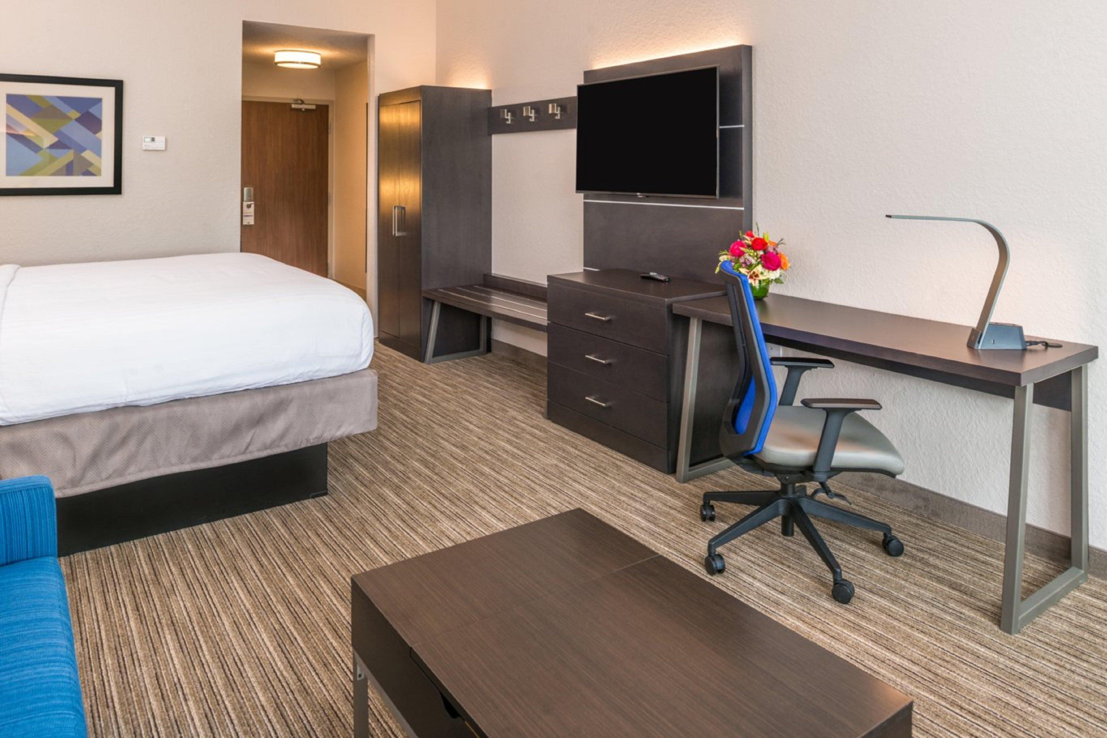 Express & - Tampa North - By Ihg Wesley Chapel